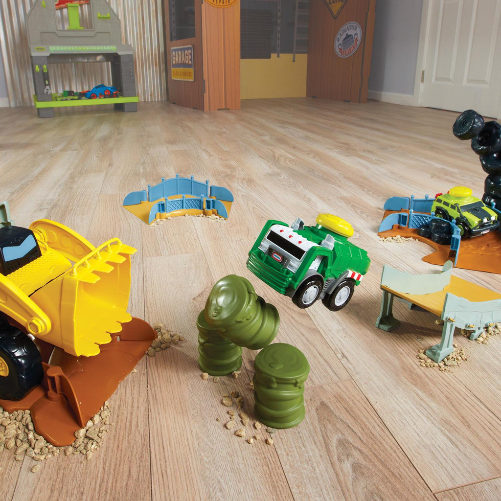 Slammin' Racers™ Scrapyard Derby